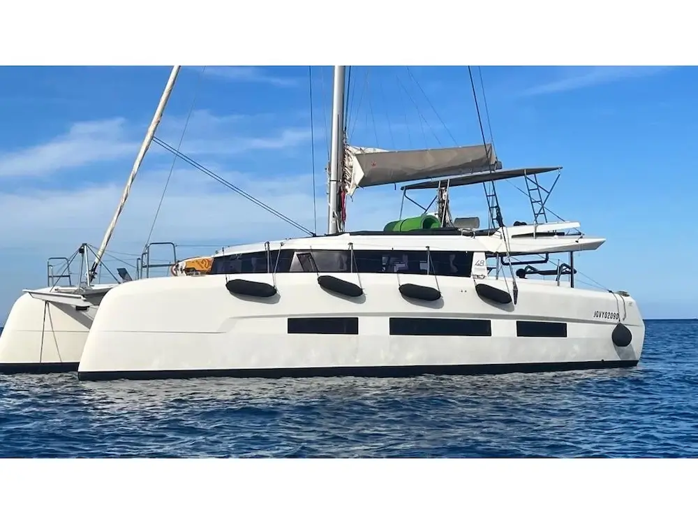 Why Charter A Catamaran 1
