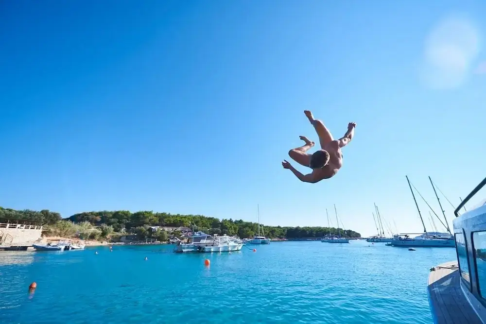 What To Know Before Your First Sailing Charter Trip 2