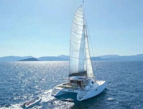 What is the cancellation policy for catamaran rentals in Italy?